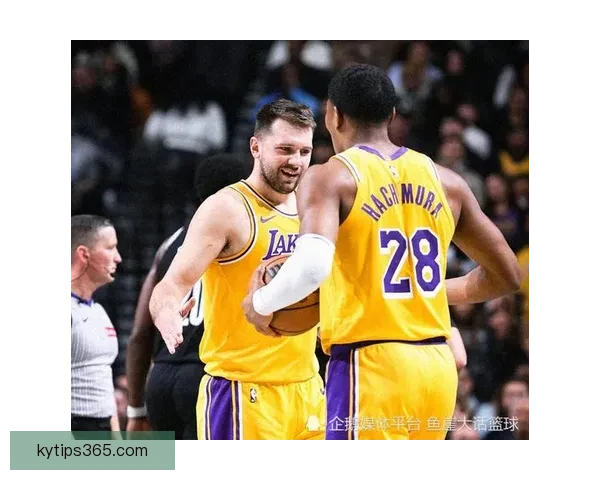 追梦盛赞东契奇携手詹姆斯湖人双核驱动任何对手都有机会击败